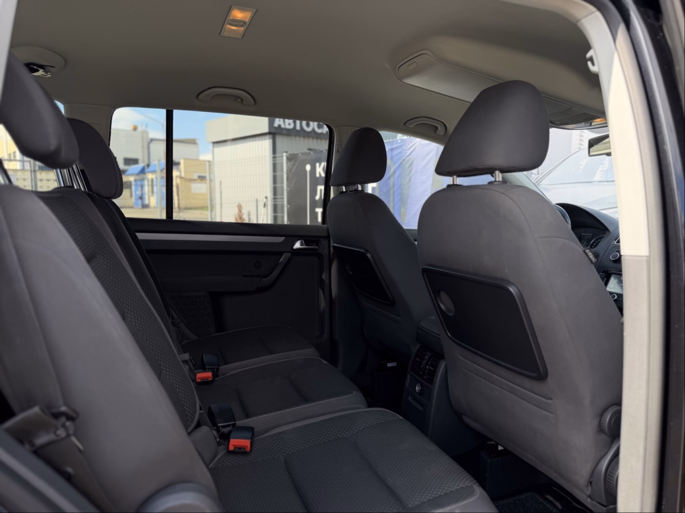 Volkswagen Touran фото 22