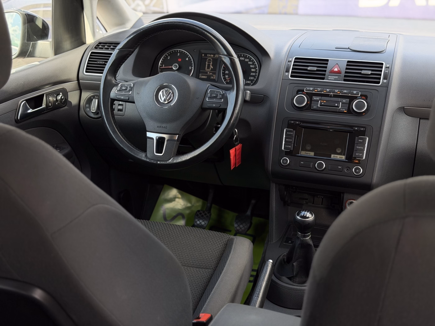 Volkswagen Touran фото 21