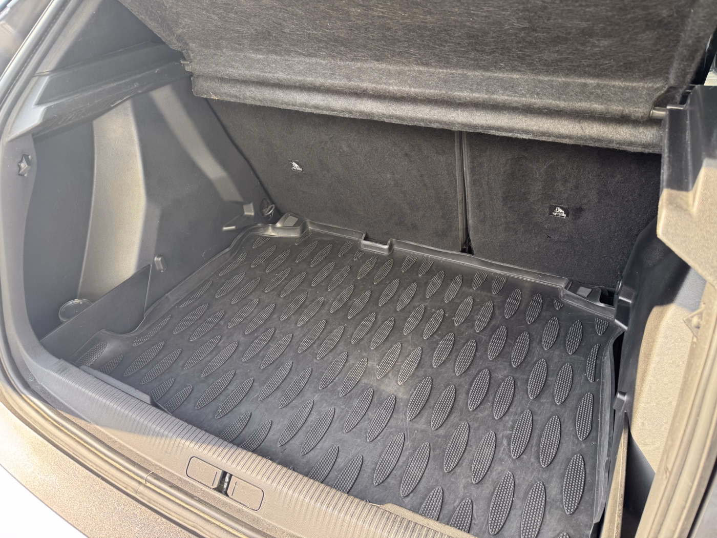 Peugeot 2008 фото 10
