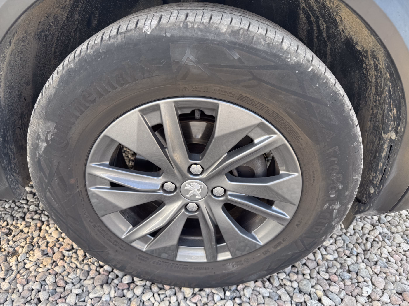 Peugeot 2008 фото 9