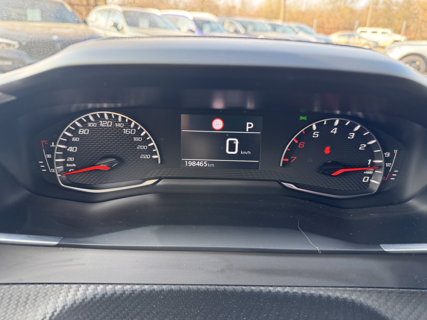 Peugeot 2008 фото 18