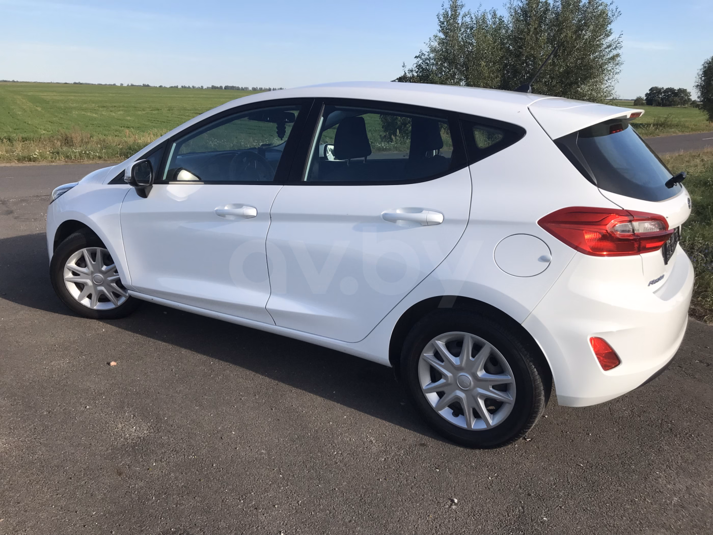 Ford Fiesta фото 2
