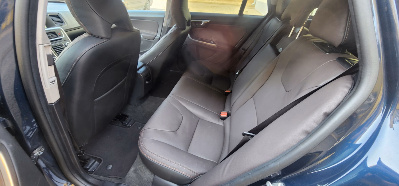 Volvo V60 фото 10