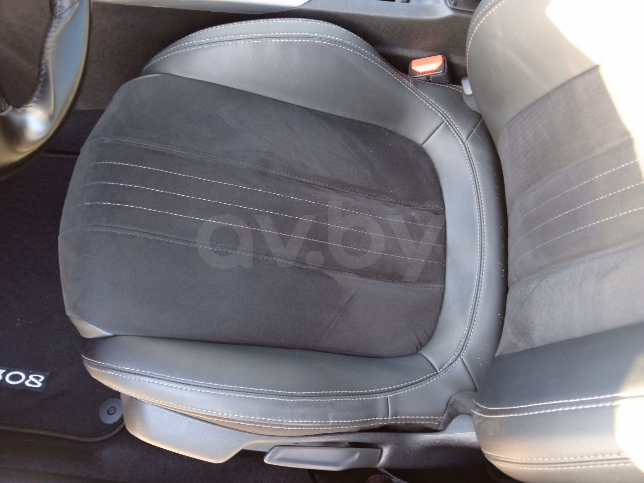 Peugeot 308 фото 11