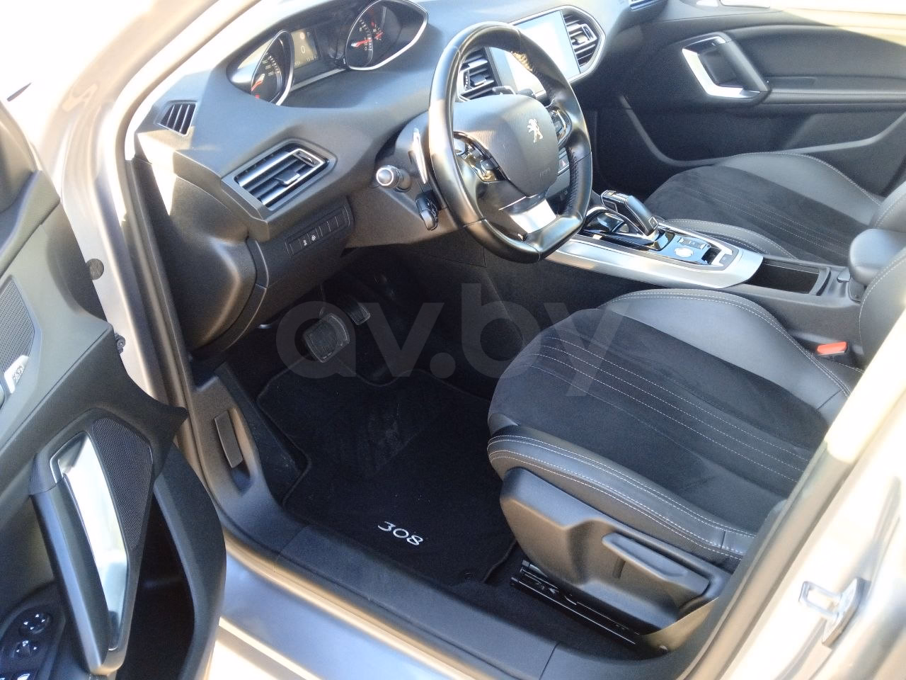 Peugeot 308 фото 8