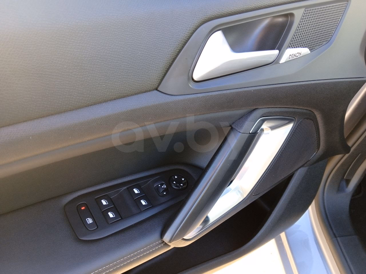 Peugeot 308 фото 13