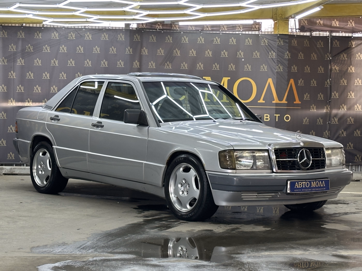 Mercedes-Benz 190 (W201) фото 4