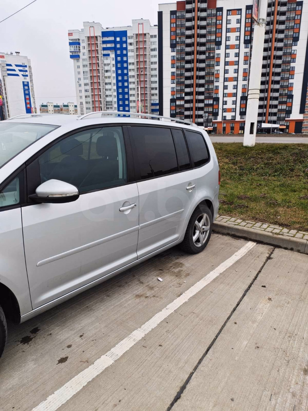 Volkswagen Touran фото 2