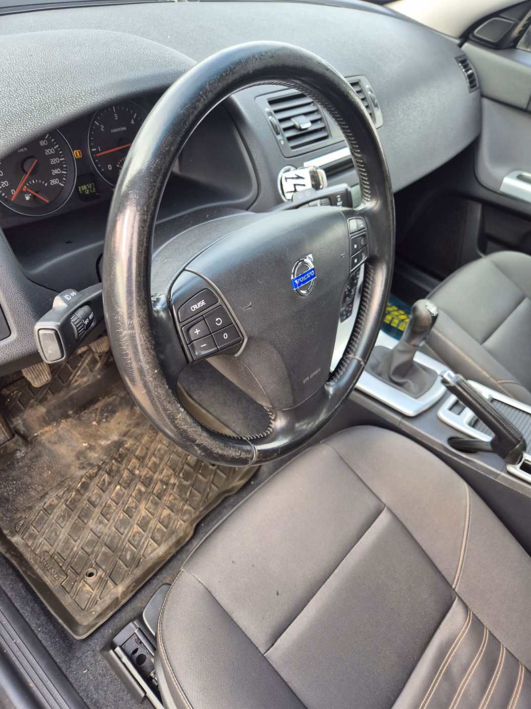 Volvo V50 фото 10
