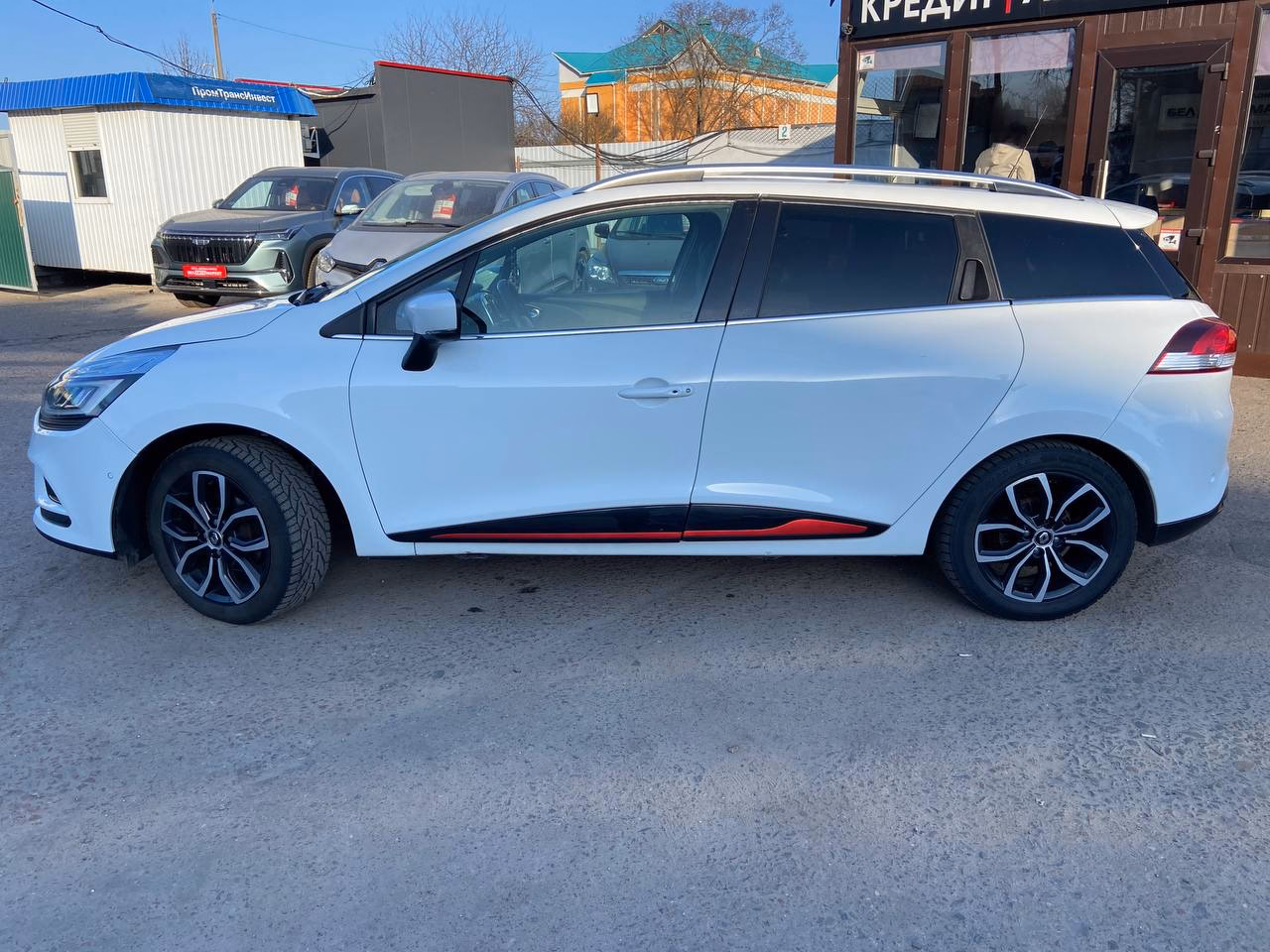 Renault Clio фото 8