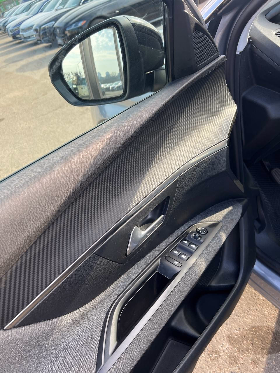 Peugeot 3008 фото 9