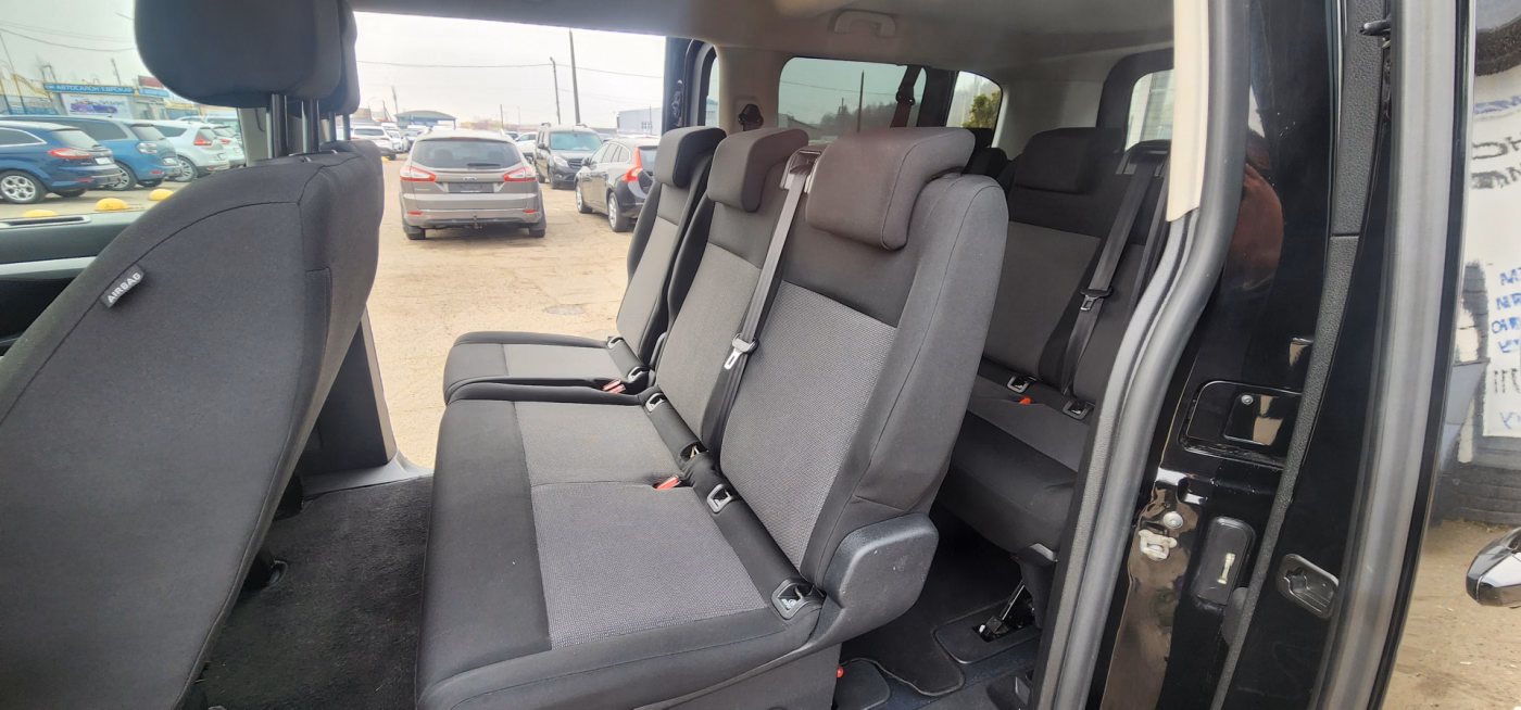 Peugeot Traveller фото 9