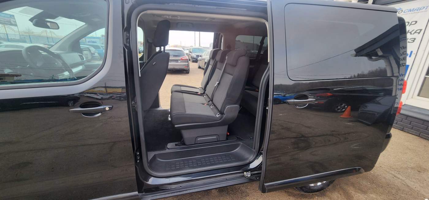Peugeot Traveller фото 8