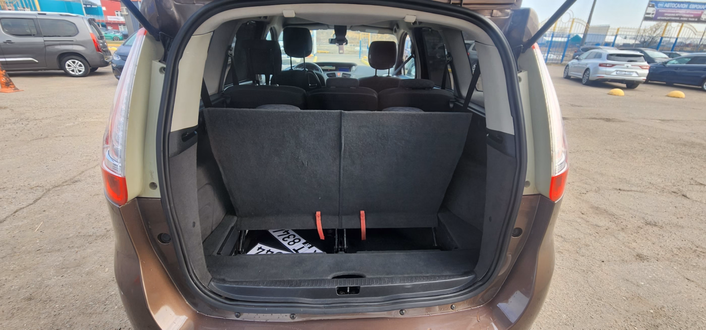Renault Grand Scenic фото 8