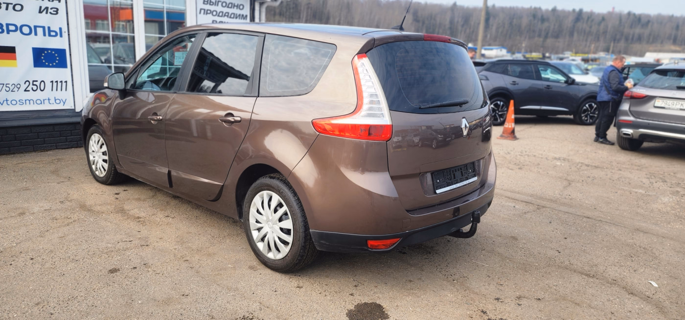 Renault Grand Scenic фото 16