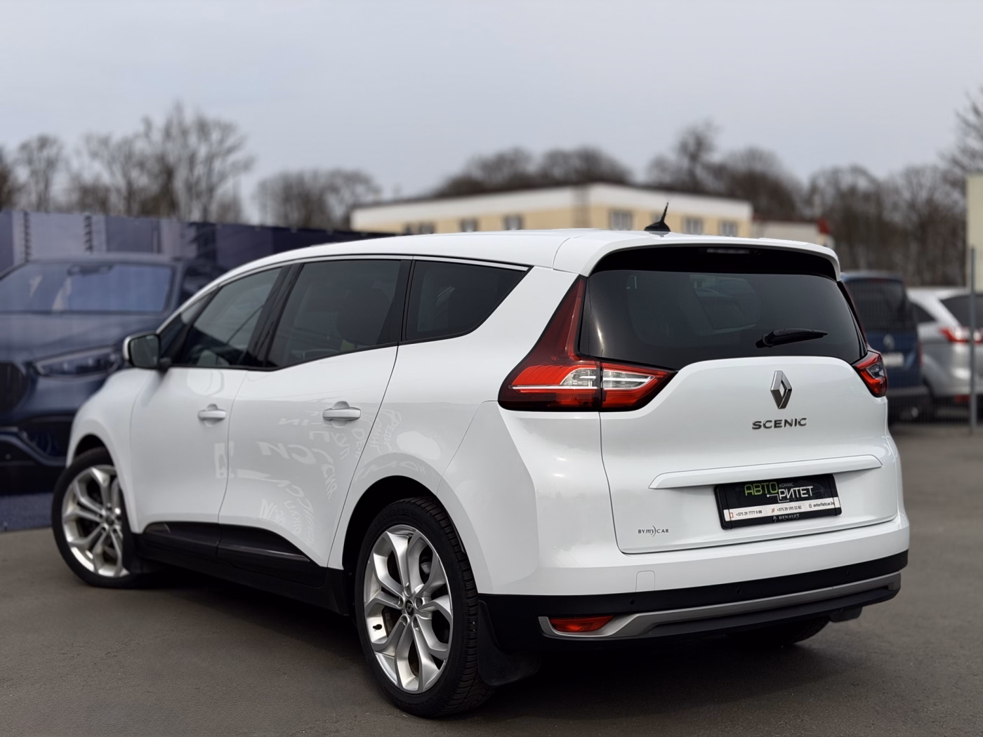 Renault Grand Scenic фото 9