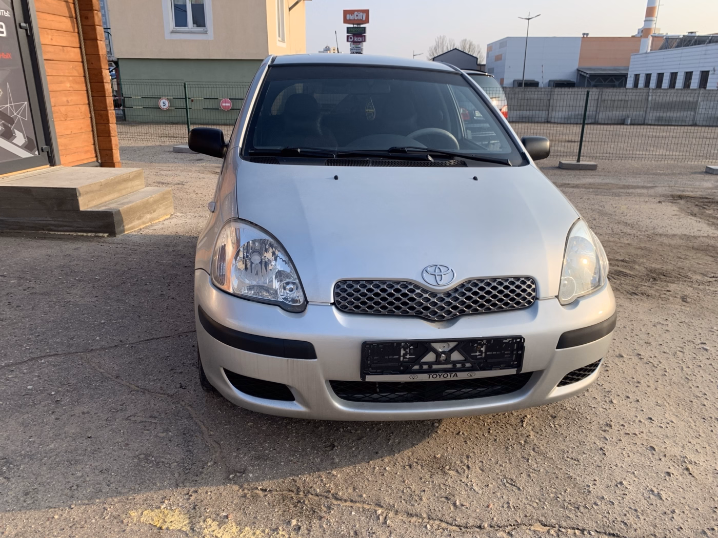 Toyota Yaris фото 3