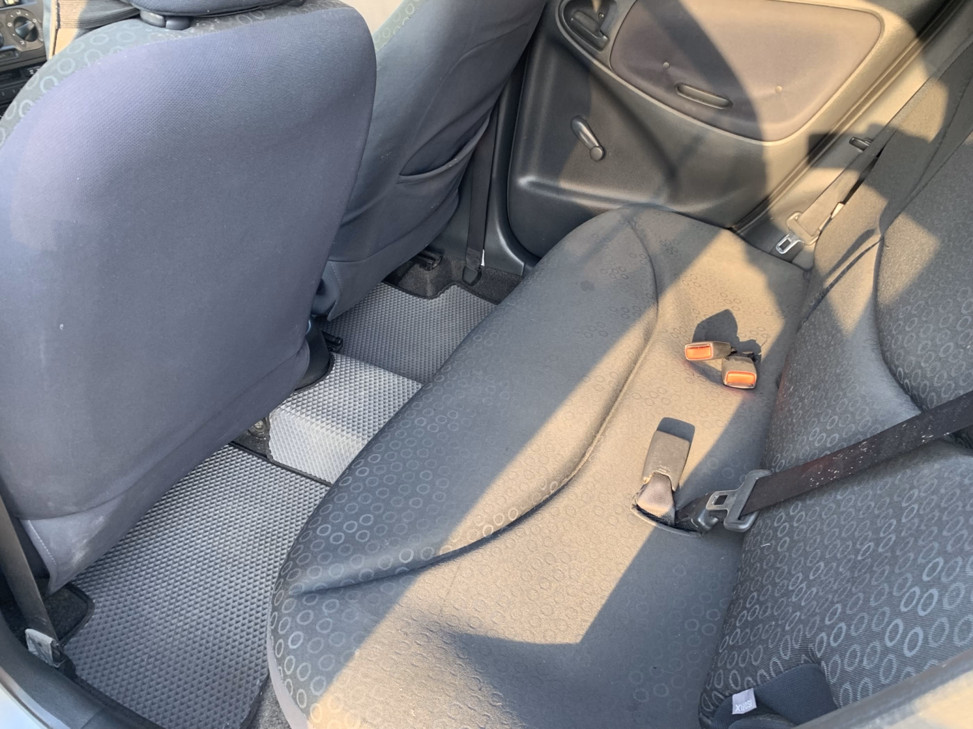 Toyota Yaris фото 14