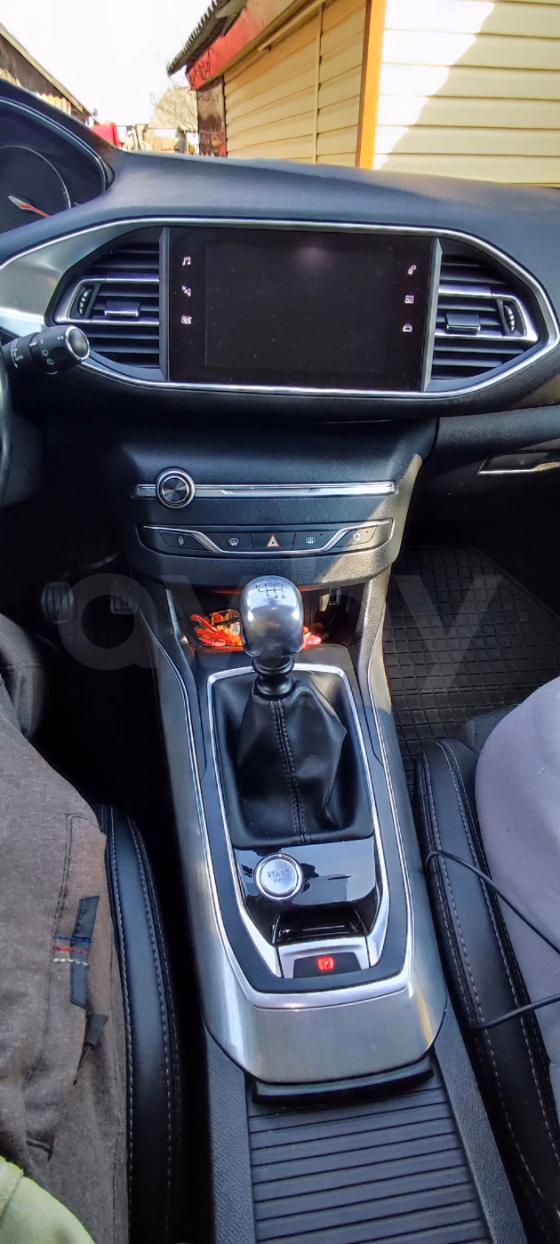 Peugeot 308 фото 17