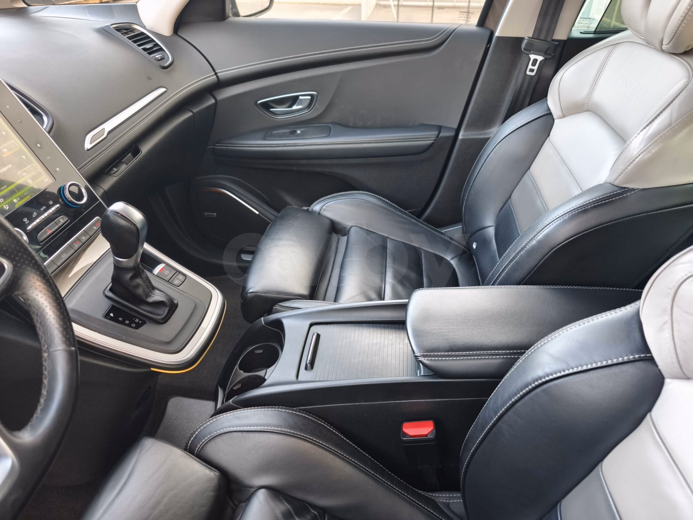 Renault Grand Scenic фото 14