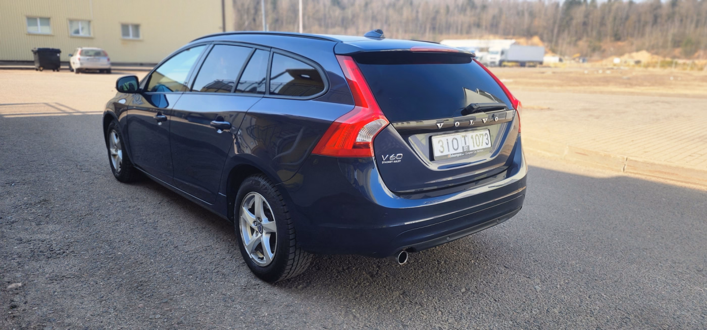 Volvo V60 фото 2
