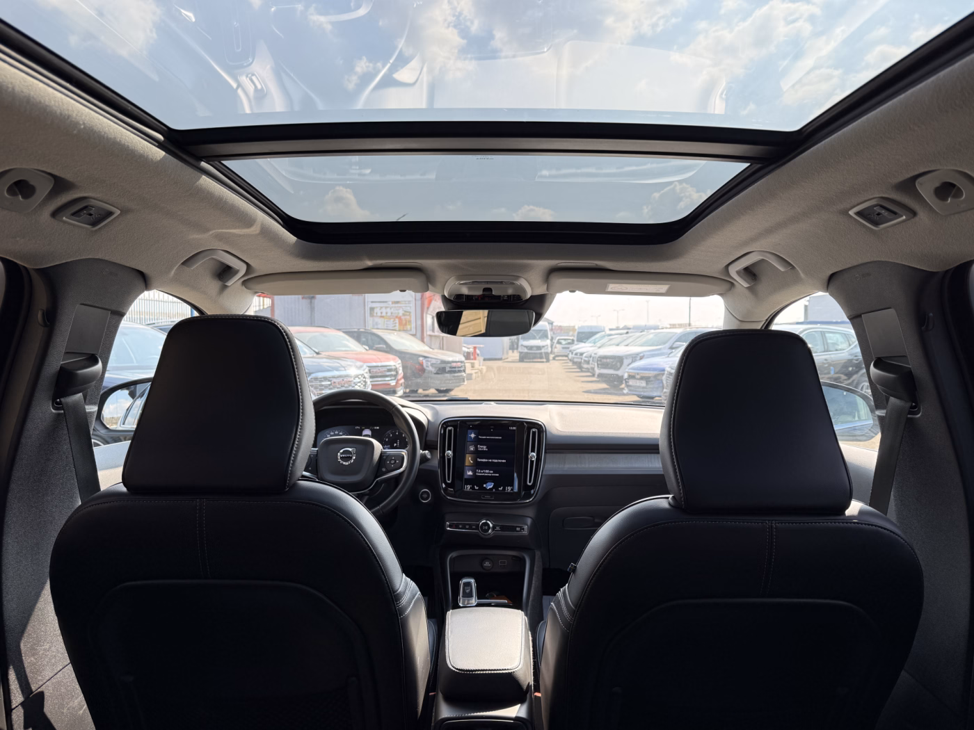 Volvo XC40 фото 17