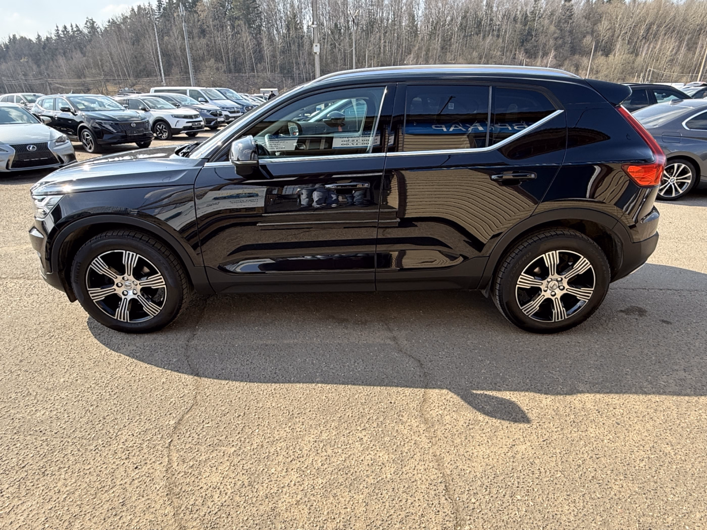 Volvo XC40 фото 8