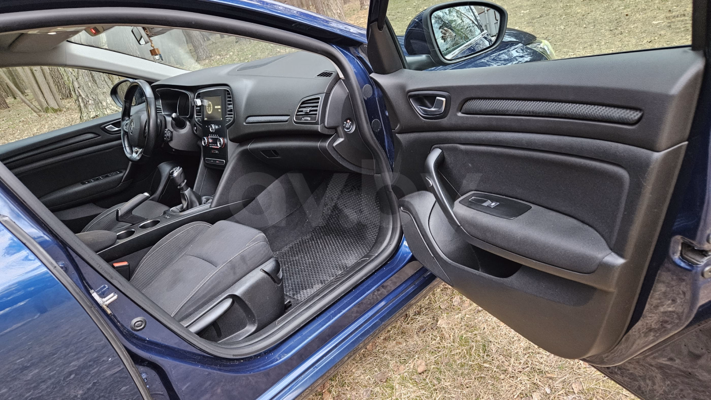 Renault Megane фото 8