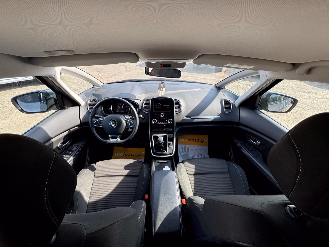Renault Grand Scenic фото 11