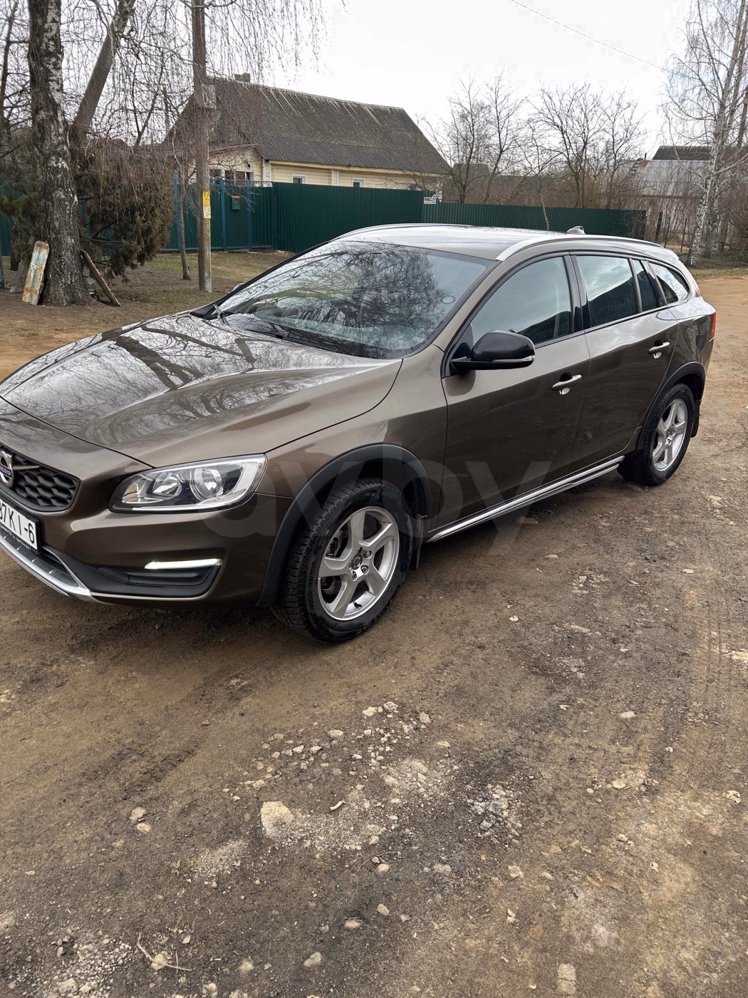 Volvo V60 Cross Country фото 8