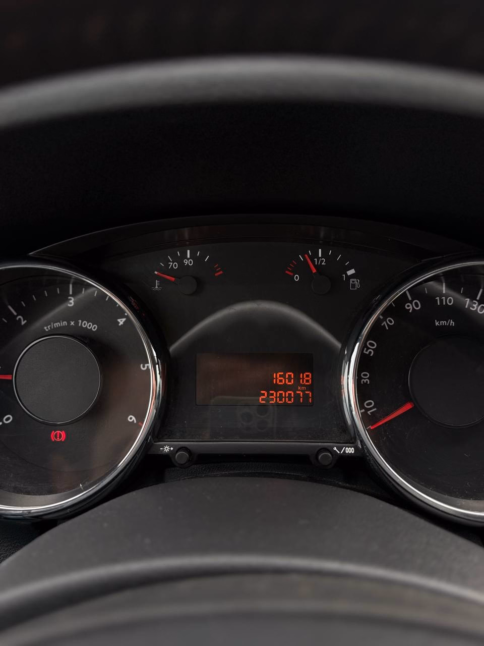 Peugeot 5008 фото 20