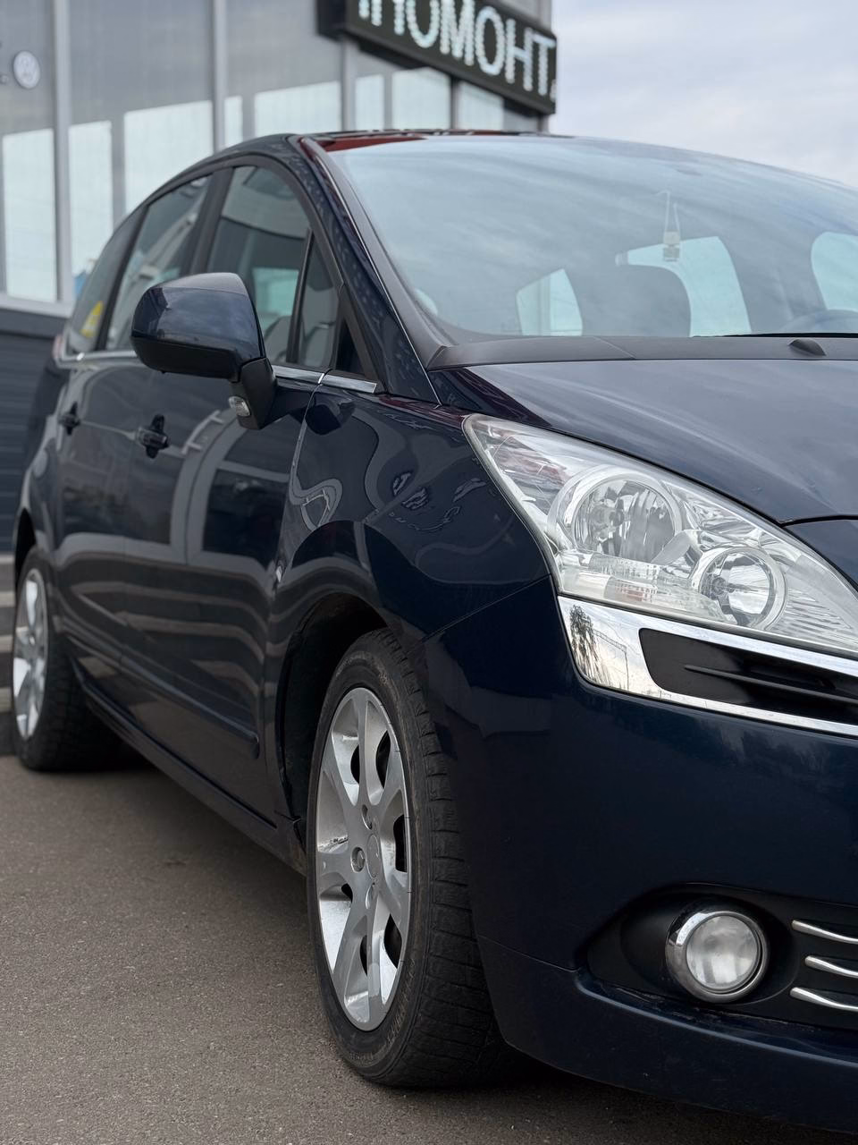 Peugeot 5008 фото 5