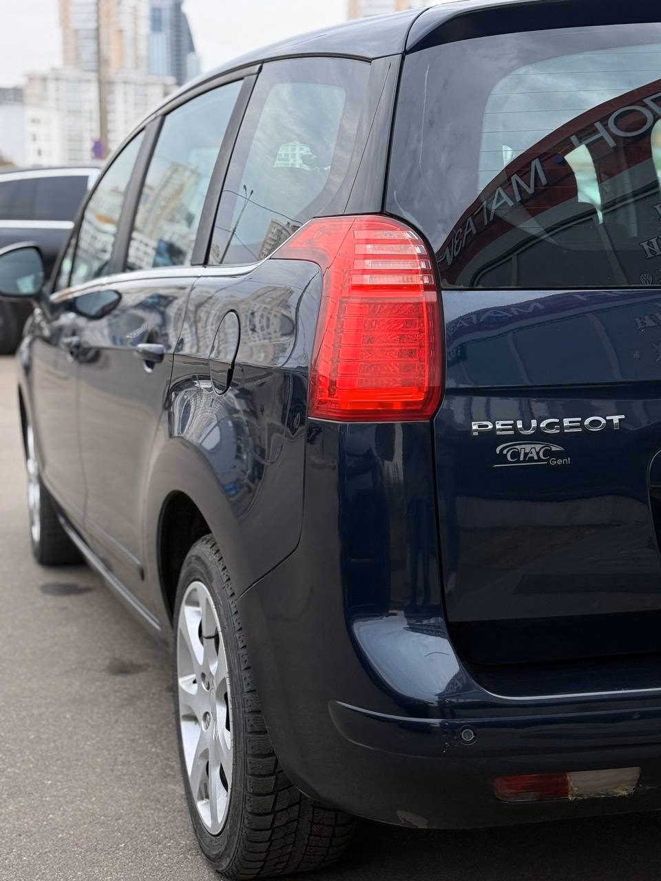 Peugeot 5008 фото 7