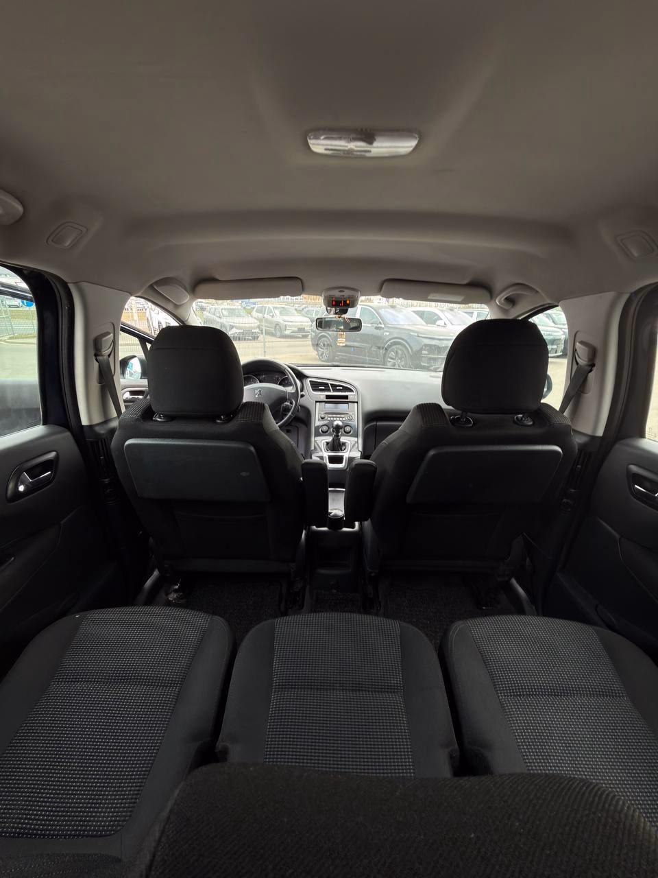 Peugeot 5008 фото 16