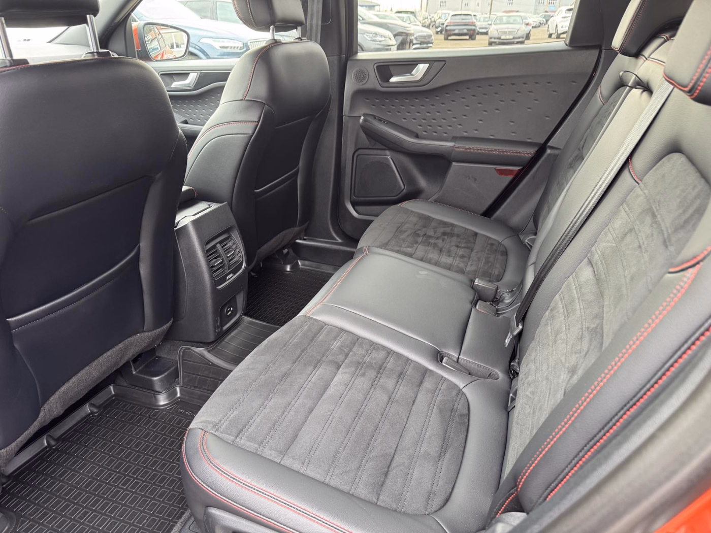 Ford Kuga фото 10
