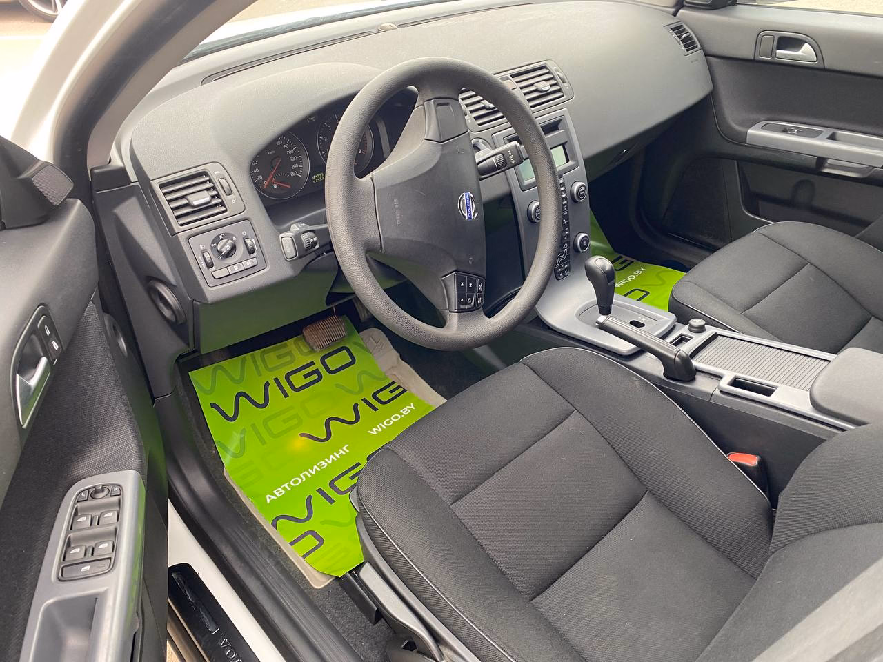 Volvo S40 фото 9