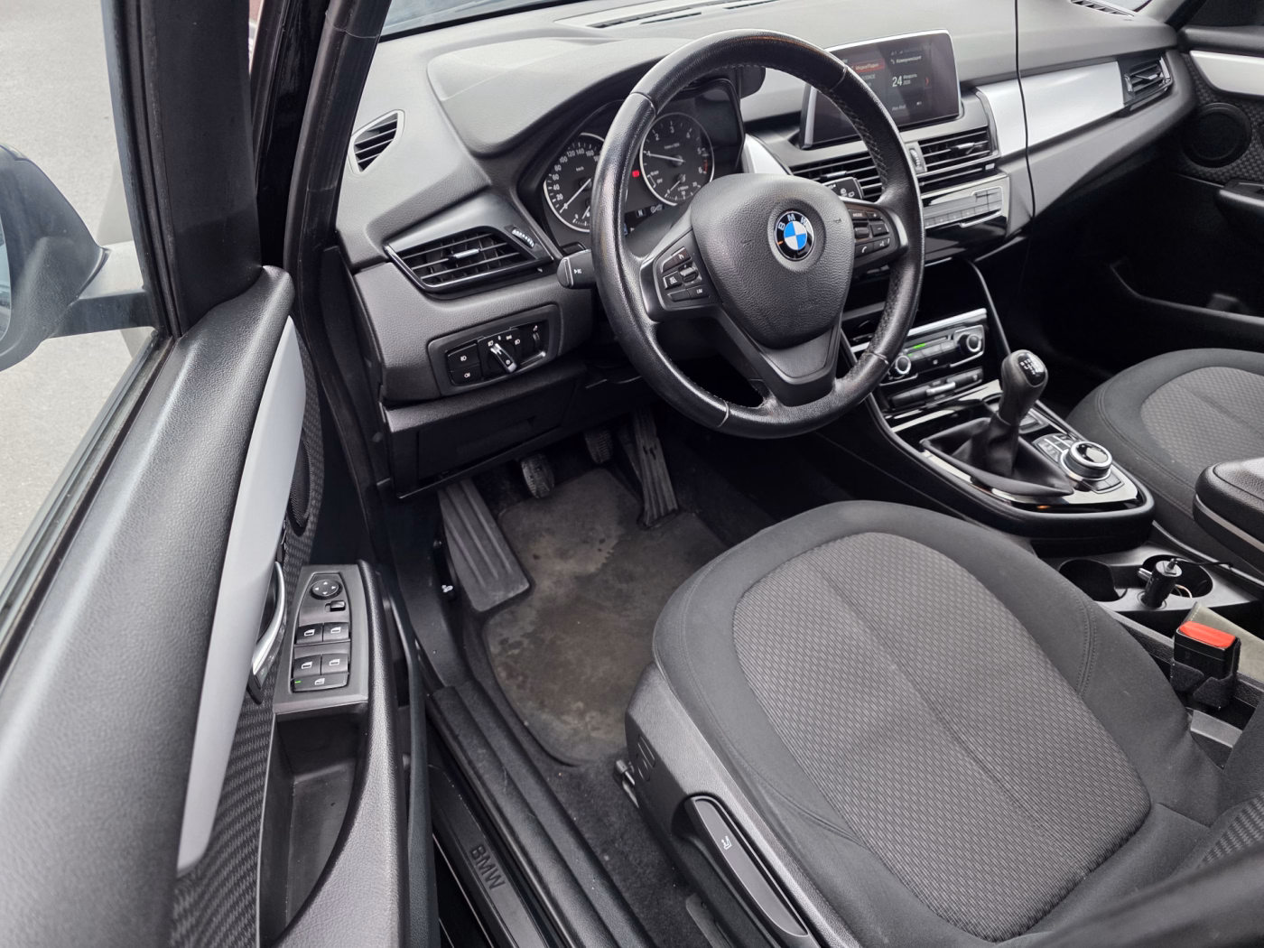 BMW 2 серия Active Tourer фото 19