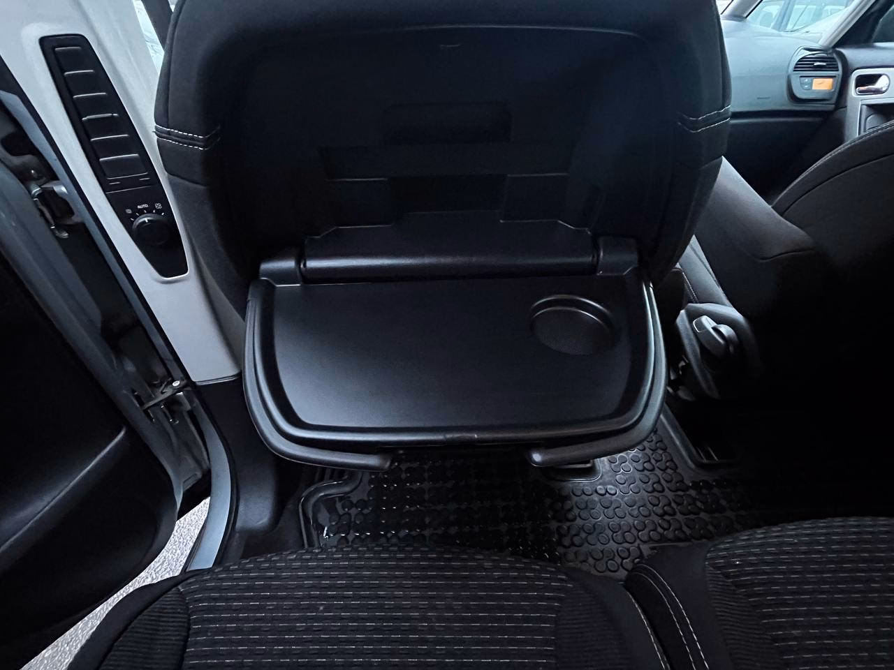 Citroen C4 Grand Picasso фото 25