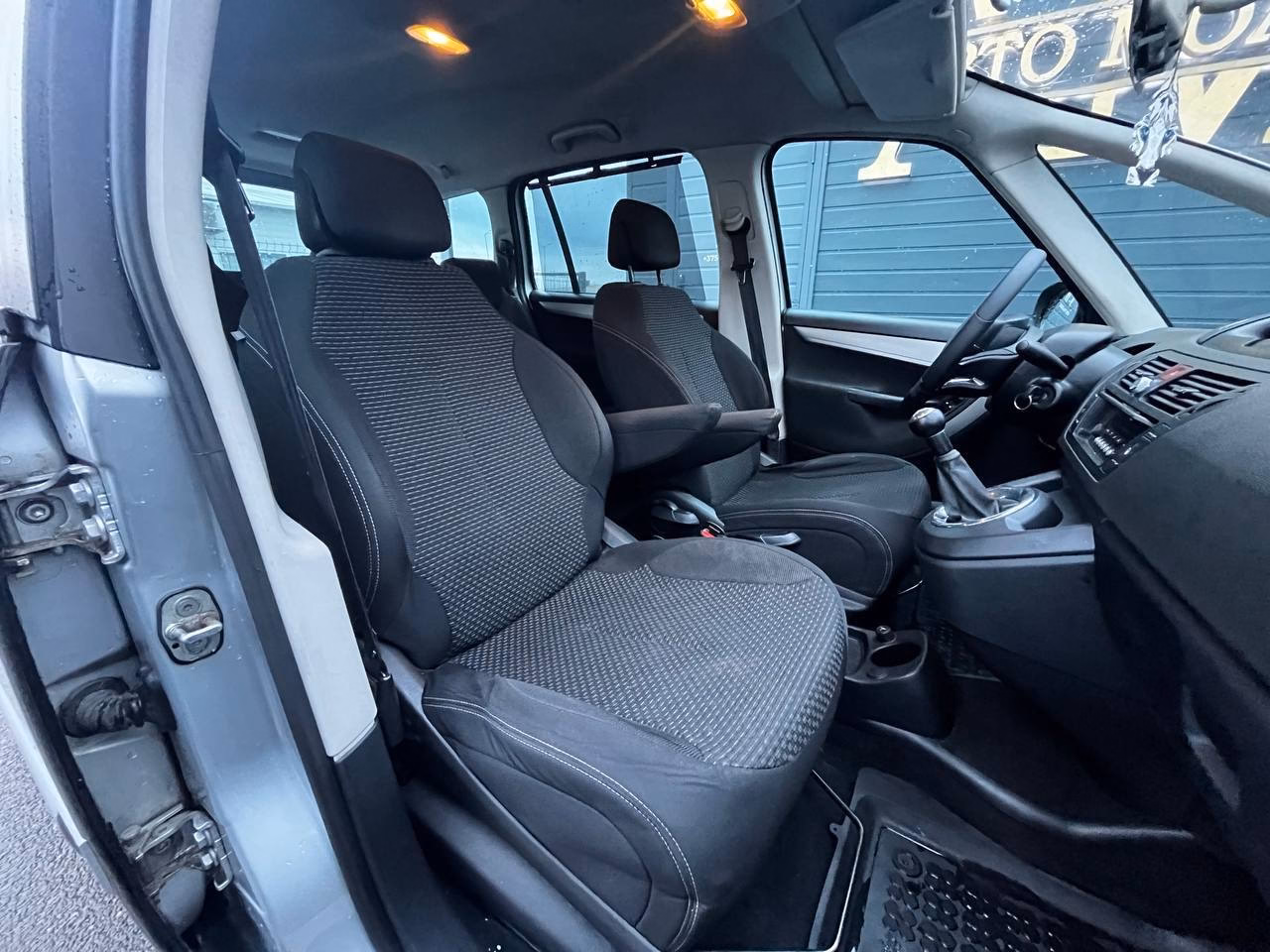 Citroen C4 Grand Picasso фото 10