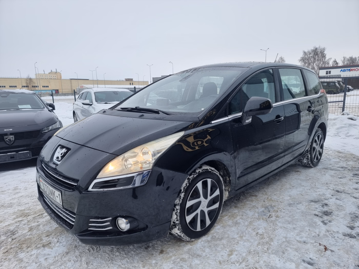 Peugeot 5008 фото 3