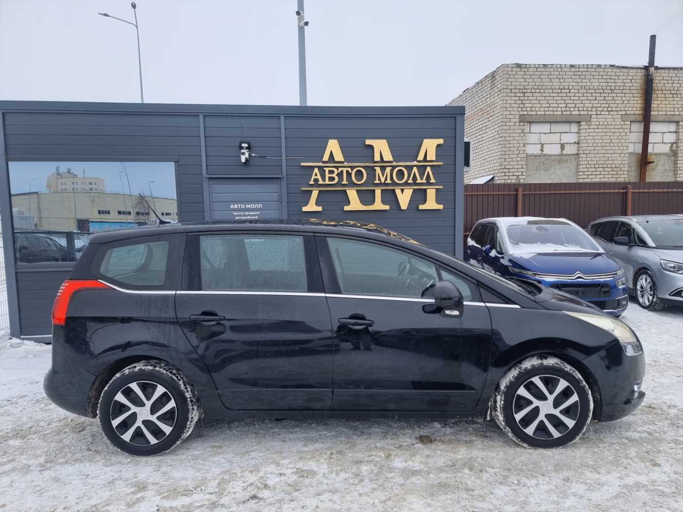 Peugeot 5008 фото 5