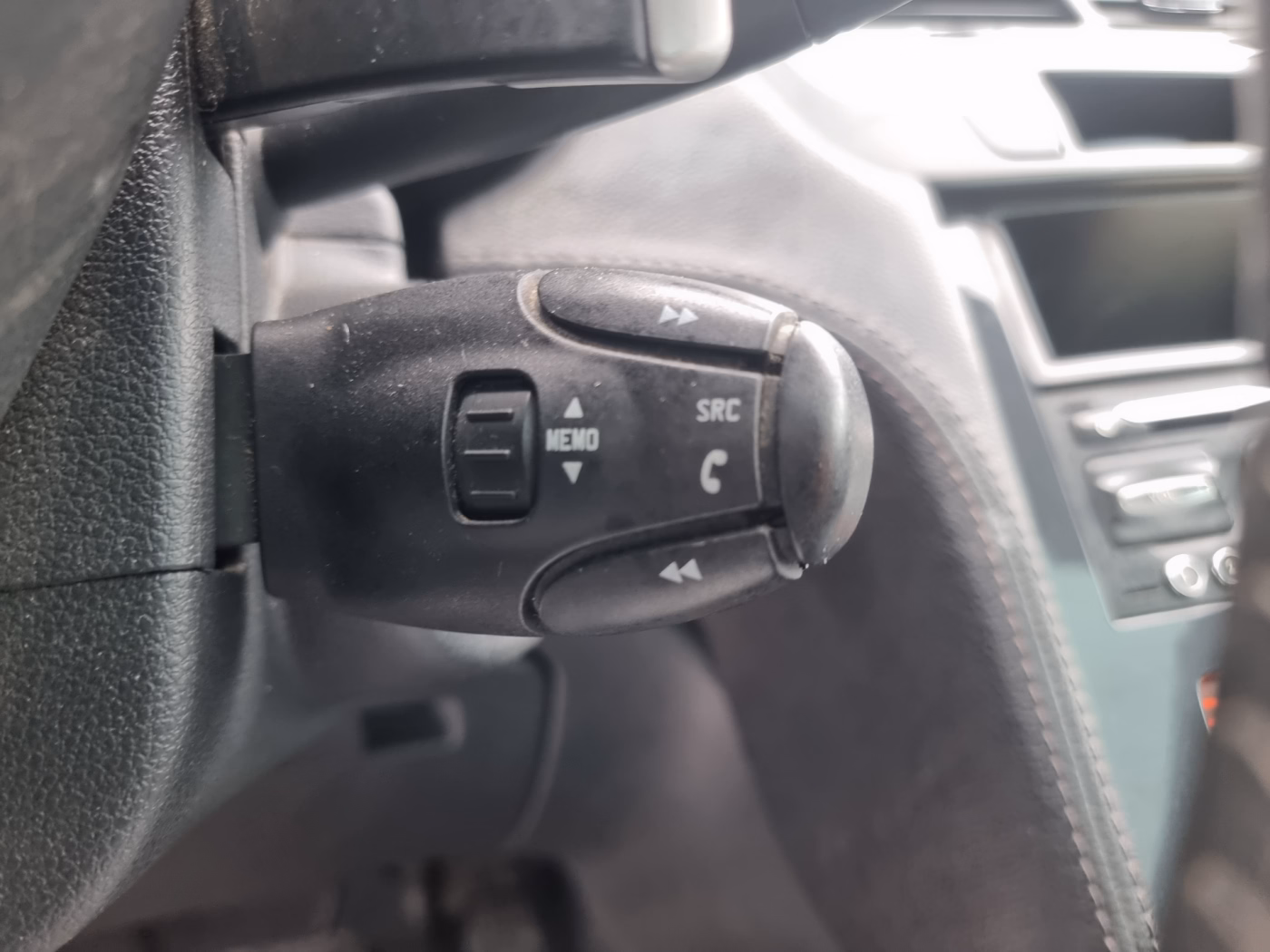 Peugeot 5008 фото 16