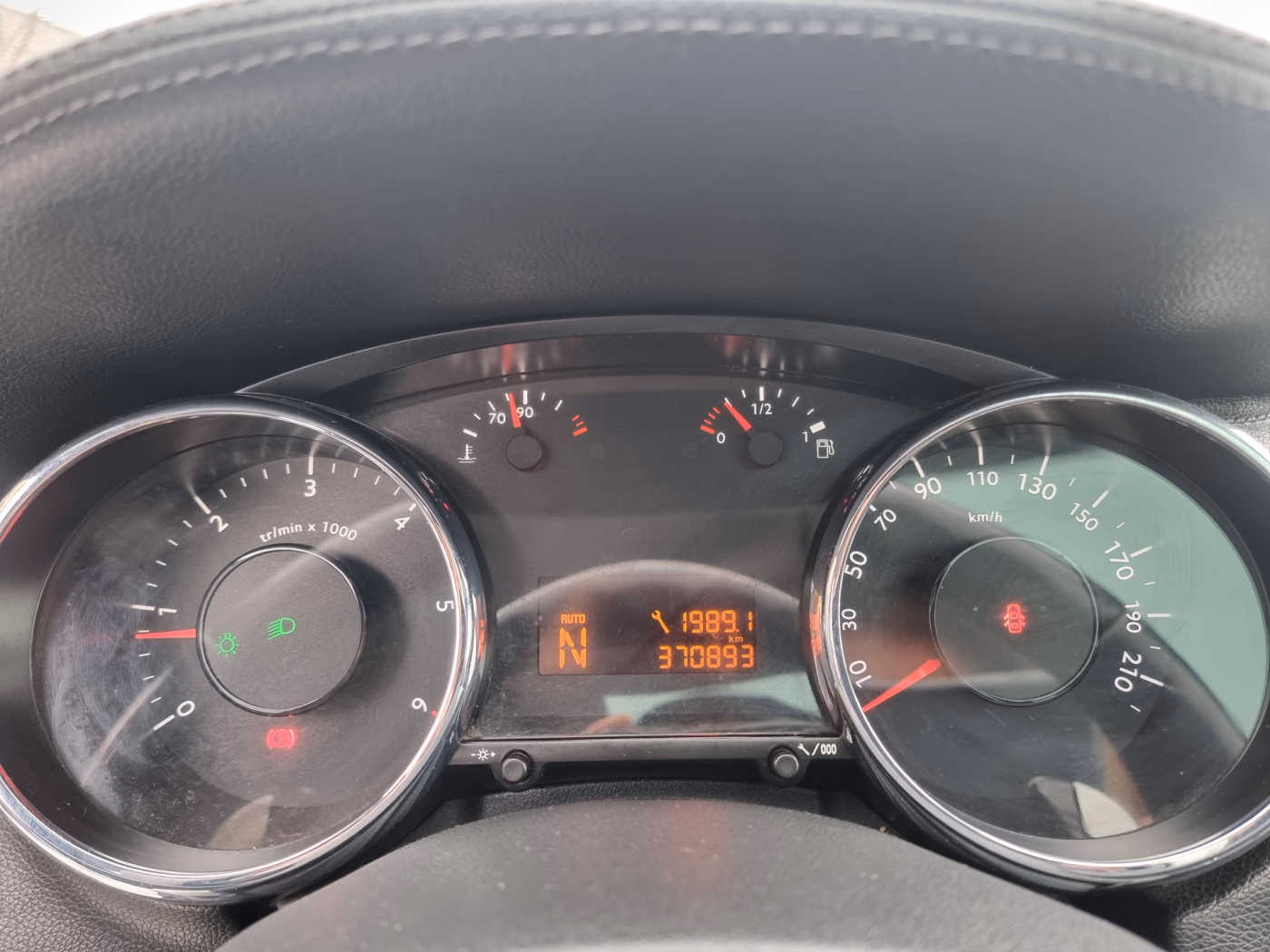 Peugeot 5008 фото 15