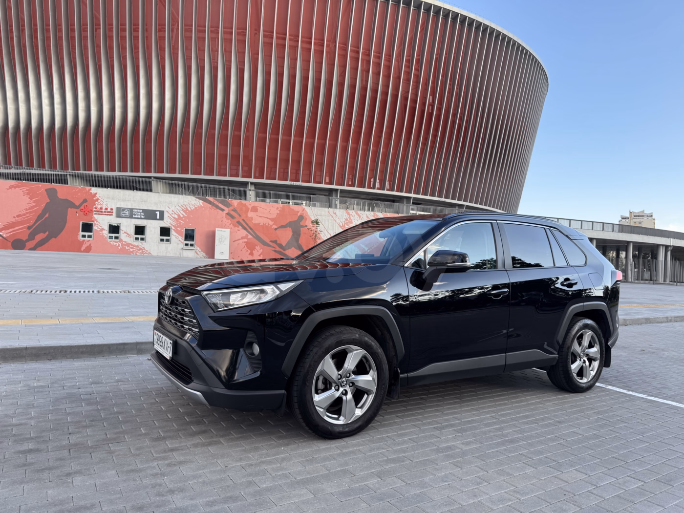 Toyota RAV4 фото 3