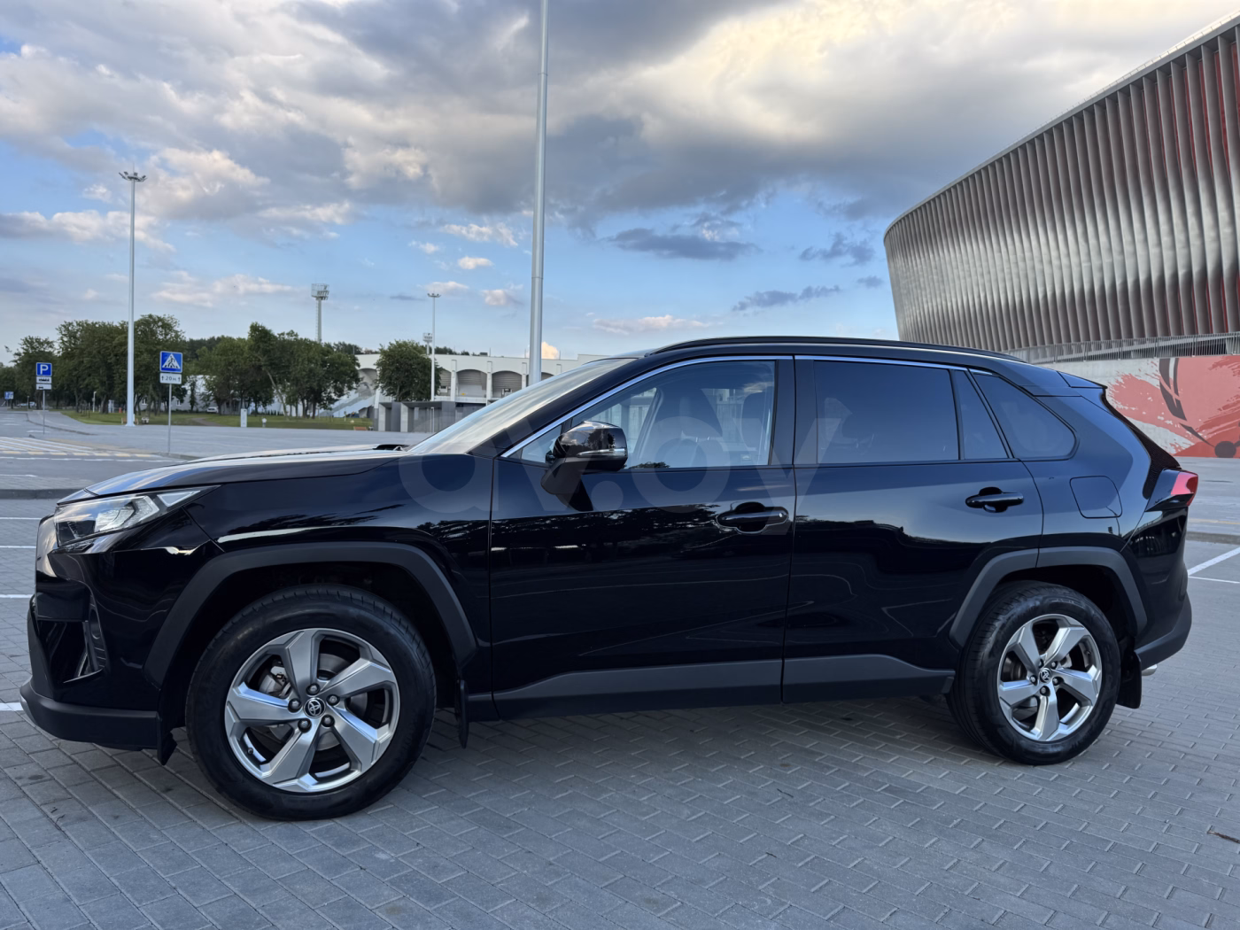 Toyota RAV4 фото 6