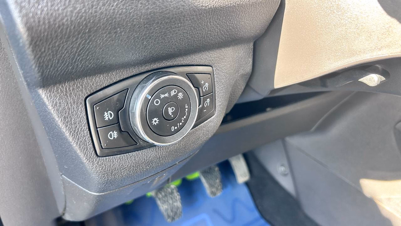 Ford Tourneo Courier фото 11