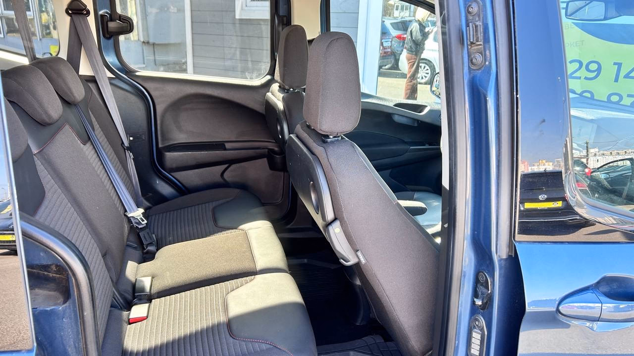 Ford Tourneo Courier фото 22