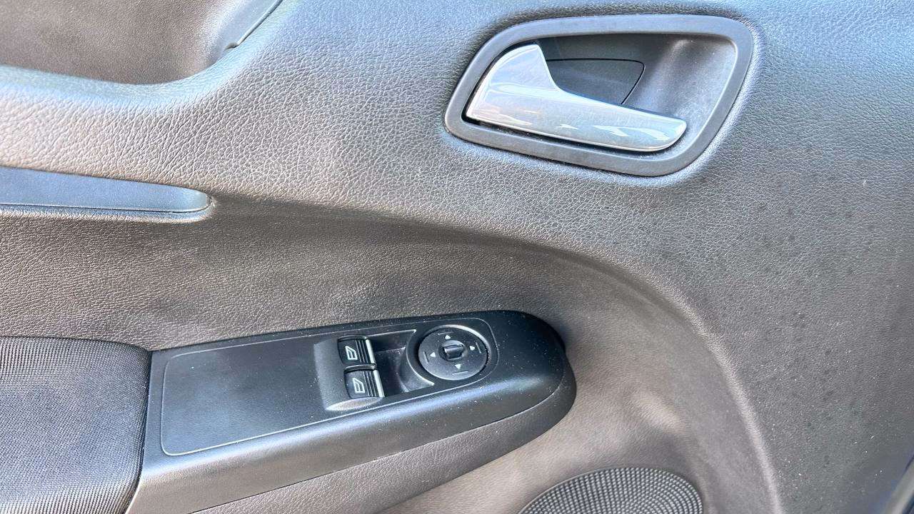 Ford Tourneo Courier фото 10