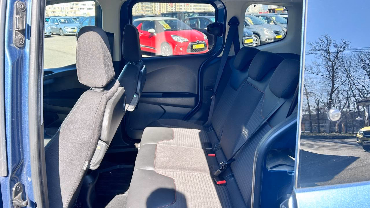 Ford Tourneo Courier фото 15