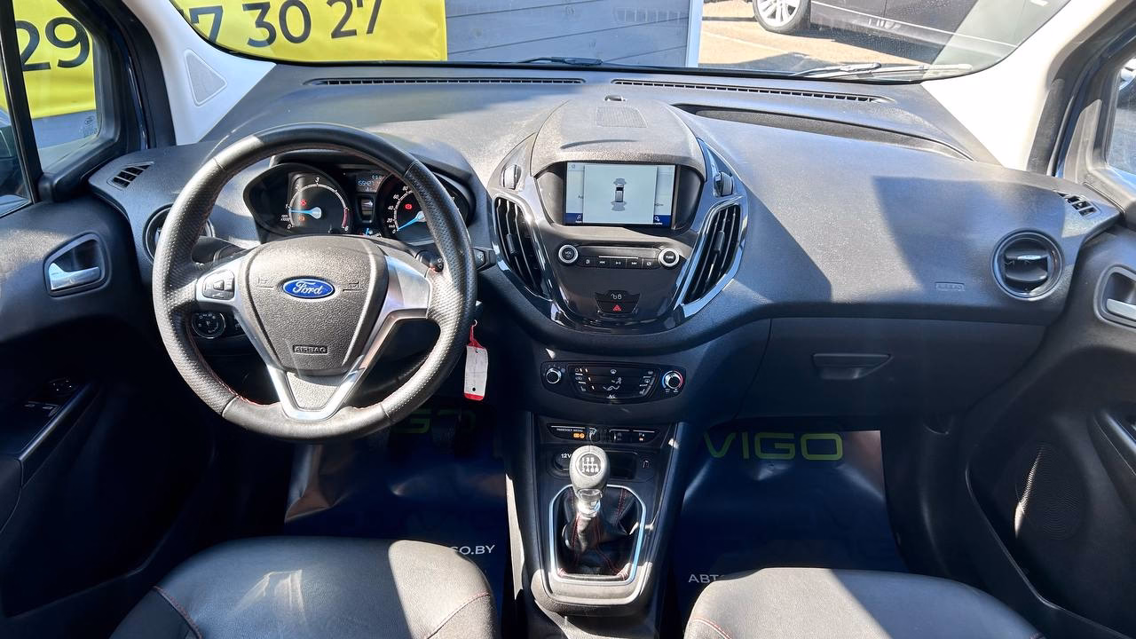 Ford Tourneo Courier фото 16